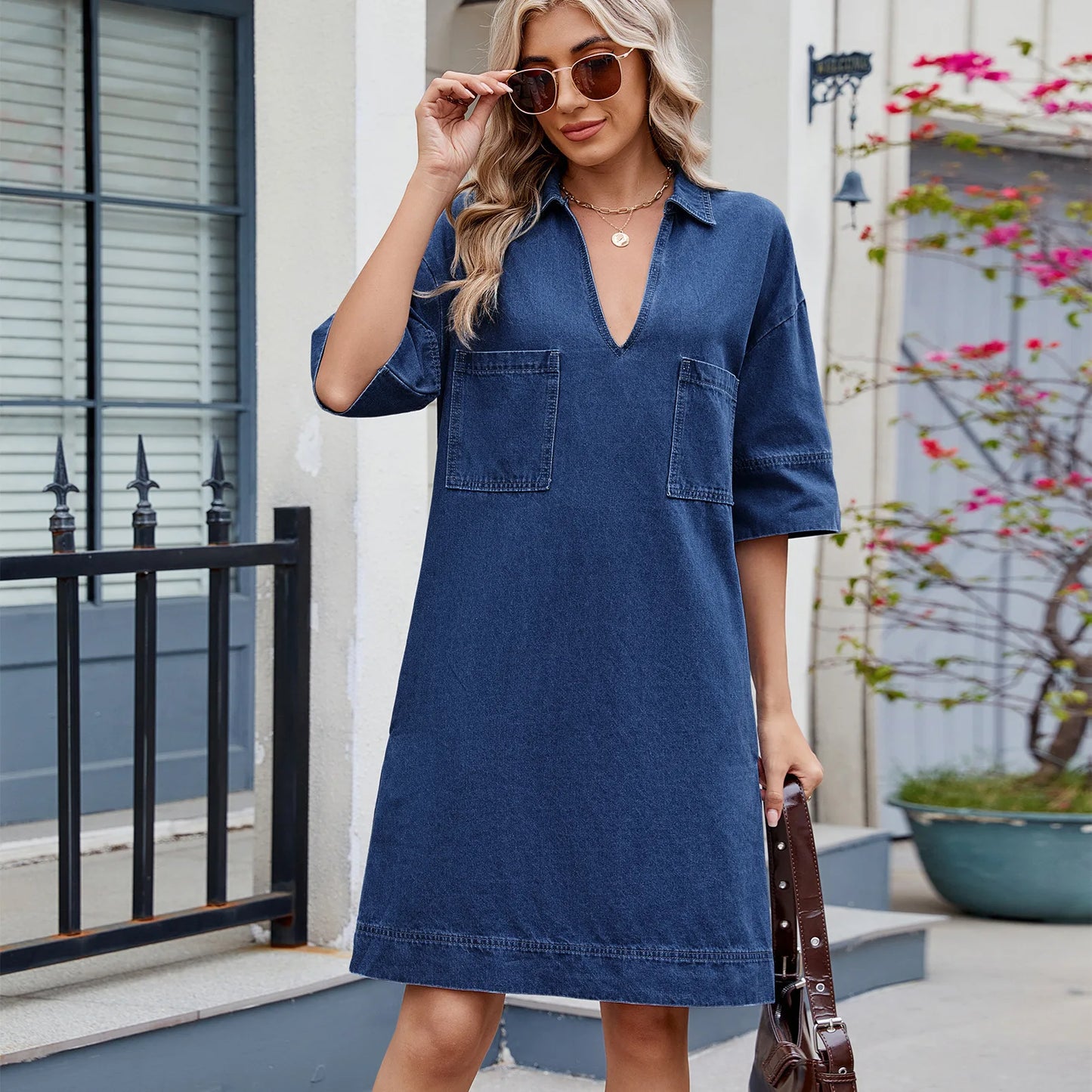 New Mid-length Denim Dress for Spring and Summer. Ladies' Fashionable Pocket Decoration V-neck Short-sleeved Casual Denim Dress